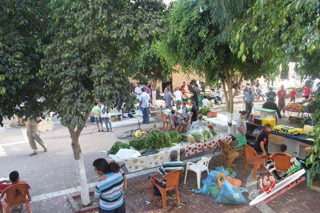 عدسة قسماوي في اليوم الثاني لسوق ميدان ابو بكر   